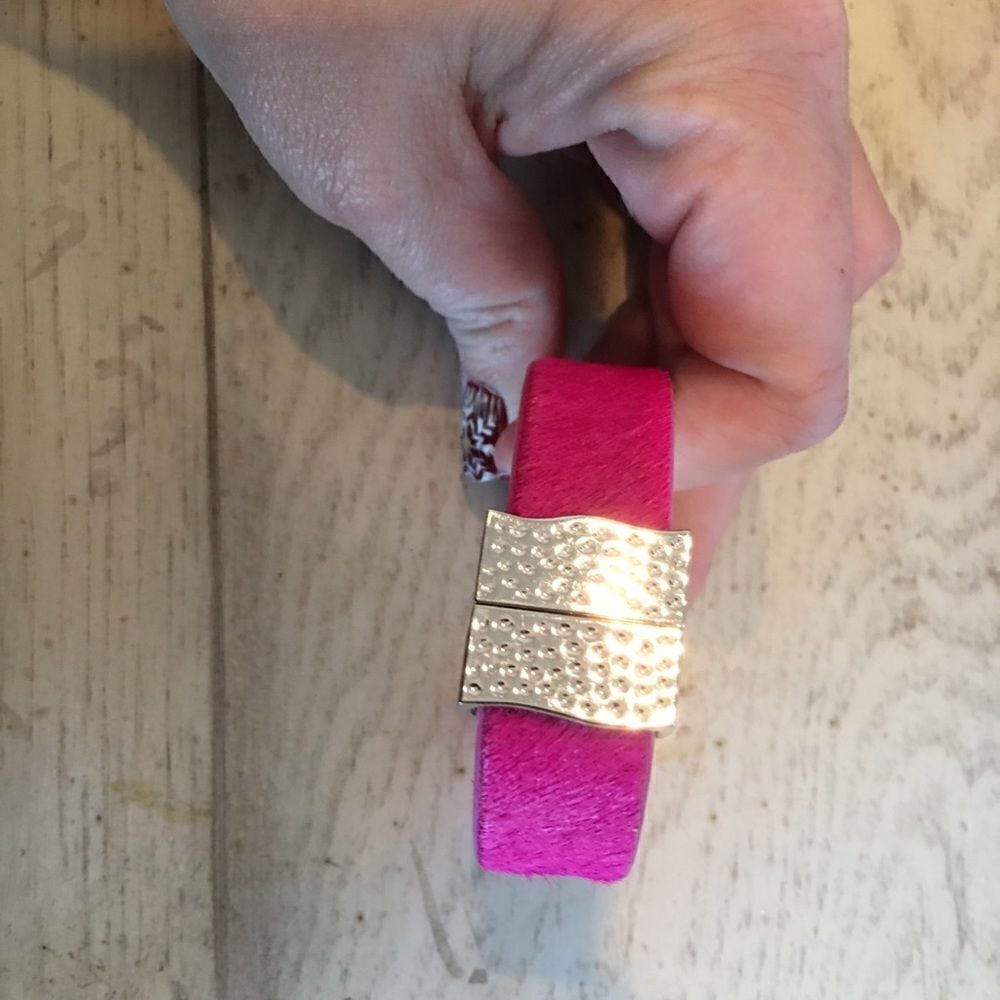 Haley Rustic Cuff Fuschia!! - Picture 3 of 7